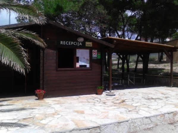 Camp Porat Hotel Povljana Exterior photo